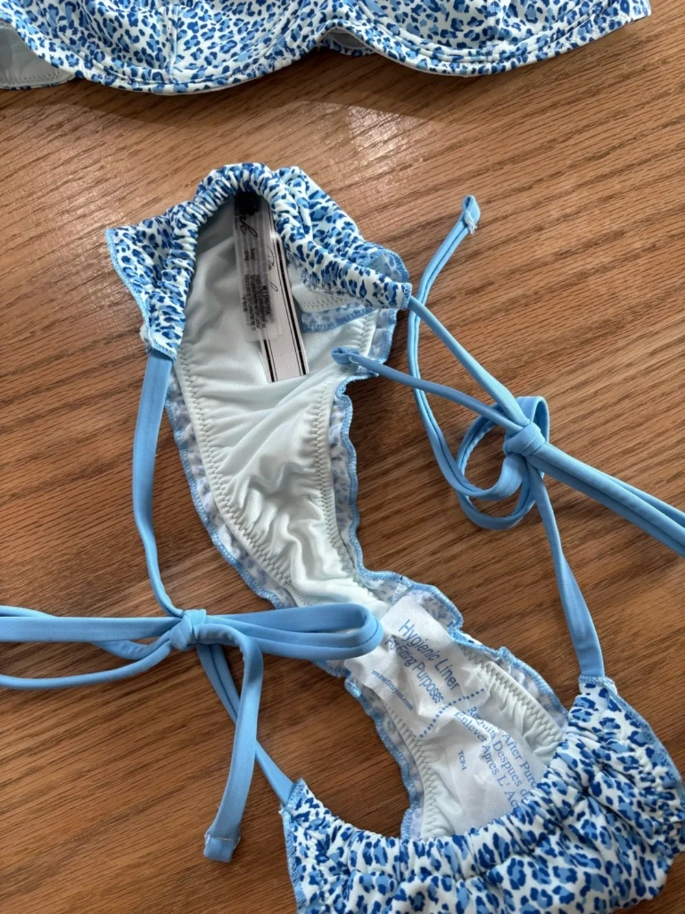 Frankie’s bikinis set